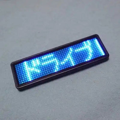 Contrôle Bluetooth LED Badge de nom IP31 Grade batterie au lithium polymère